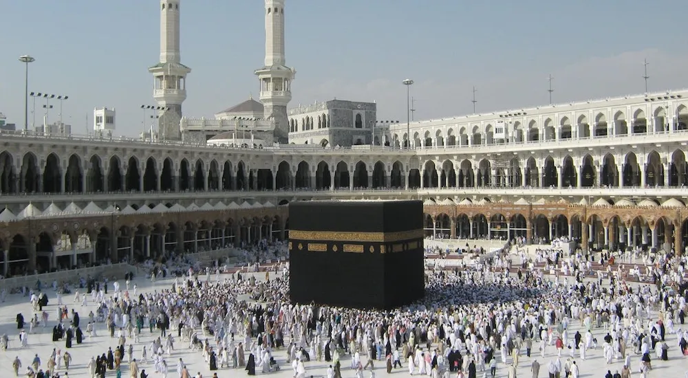 Premium Umrah Package by Air - 6 Days